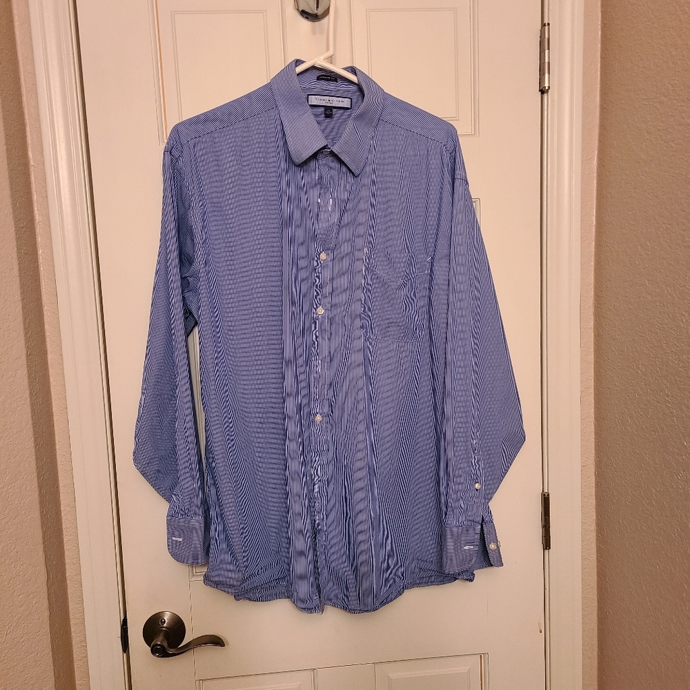 Tommy Hilfiger men's button-down XL shirt